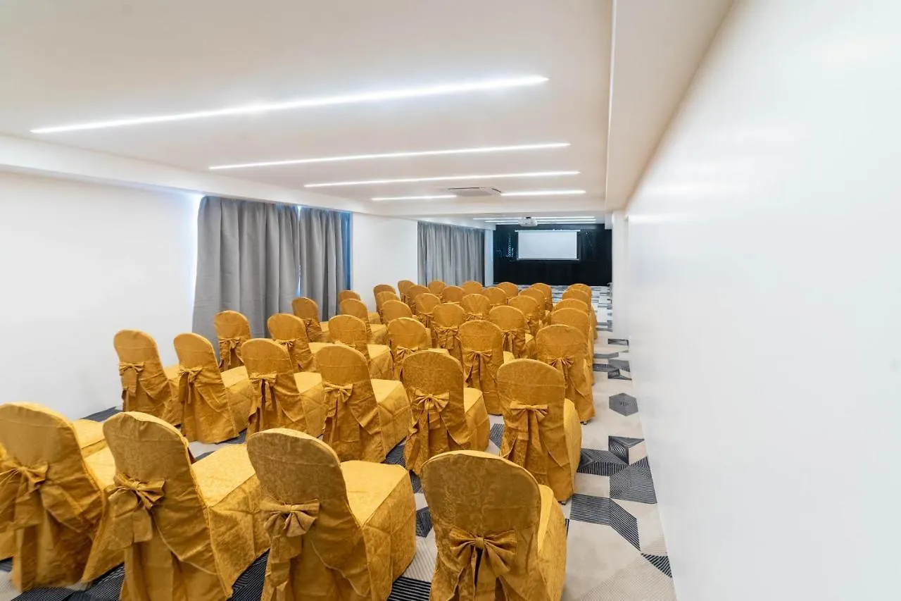 Square Hotel Kathmandu 4*,